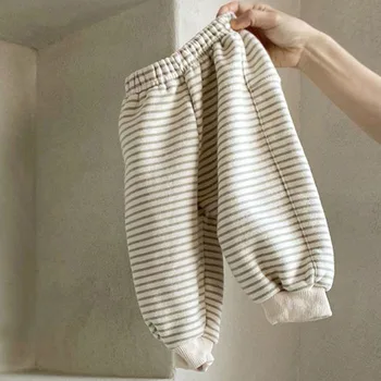 2023 Зимни нови бебешки топли раирани панталони Детски памучни панталони плюс кадифе Бебешки ежедневни панталони Момчета момичета харем панталони Бебешки дрехи