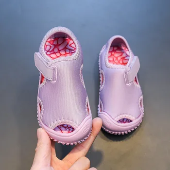 2023 Момичета бонбони цветове самолетни обувки Нехлъзгащи се бързосъхнещи обувки Детски сандали боси Лято Меко дъно Детски сандали