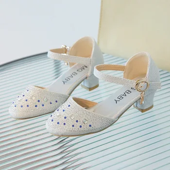 2023 Ново лято Детски обувки за момичета Сандали Мода Пайети Малко момиче обувки Chidren момичета принцеса обувки