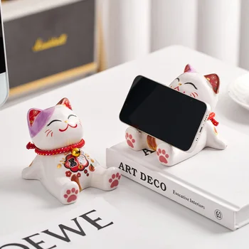 Kawaii Домашен декор Керамични Lucky Cat Държачи за телефони Декорация на стая Аксесоари за бюро Maneki Neko Фигурка Орнаменти Занаяти Подаръци