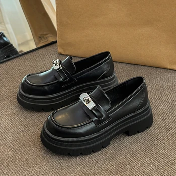 Буци мокасини за жени кожени обувки платформа кръгли пръсти ежедневни обувки дами британски стил приплъзване на черно Лолита реколта обувки