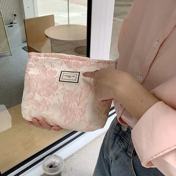 Голям капацитет жени пътуване козметична торбичка грим чанти за съхранение мода ретро цвете жакард козметична чанта платно измиване чанта