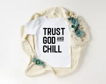 Доверете се на Бог и хладна риза Бебешка и детска тениска Религиозно малко дете Кристиан Чирт Библейски стих Тениски Лятна тениска с къс ръкав