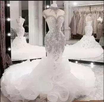 Луксозни тежки формован кристали високо деколте русалка сватбени рокли Sweep влак Vestidos de Noiva Диференцирани къдри Булчински рокли