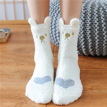 Пухкави чорапи за крака Mid-tube плюс сгъстяване топли коралови руно чорапи женски зимни топли фоайе чехъл спални чорапи